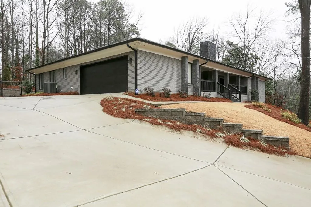 85 Mountain Creek Trace, Atlanta, Georgia 30328, 4 Bedrooms Bedrooms, ,3 BathroomsBathrooms,Residential,Sold,85 Mountain Creek Trace,5951697