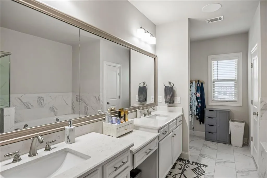 1799 Falling Sky Court Ne, Atlanta, Georgia 30319, 4 Bedrooms Bedrooms, ,3 BathroomsBathrooms,Residential,For Sale,1799 Falling Sky Court Ne,7627975