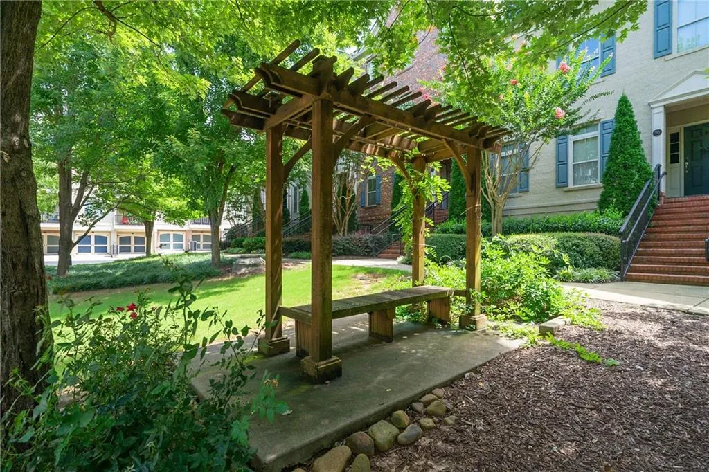 291 Le Gran Bnd Unit 291, Sandy Springs, Georgia 30328, 2 Bedrooms Bedrooms, ,2 BathroomsBathrooms,Residential,Sold,291 Le Gran Bnd Unit 291,6763234