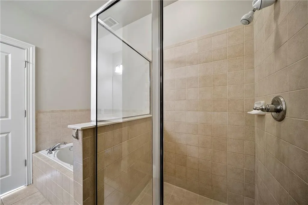 291 Le Gran Bnd Unit 291, Sandy Springs, Georgia 30328, 2 Bedrooms Bedrooms, ,2 BathroomsBathrooms,Residential,Sold,291 Le Gran Bnd Unit 291,6763234