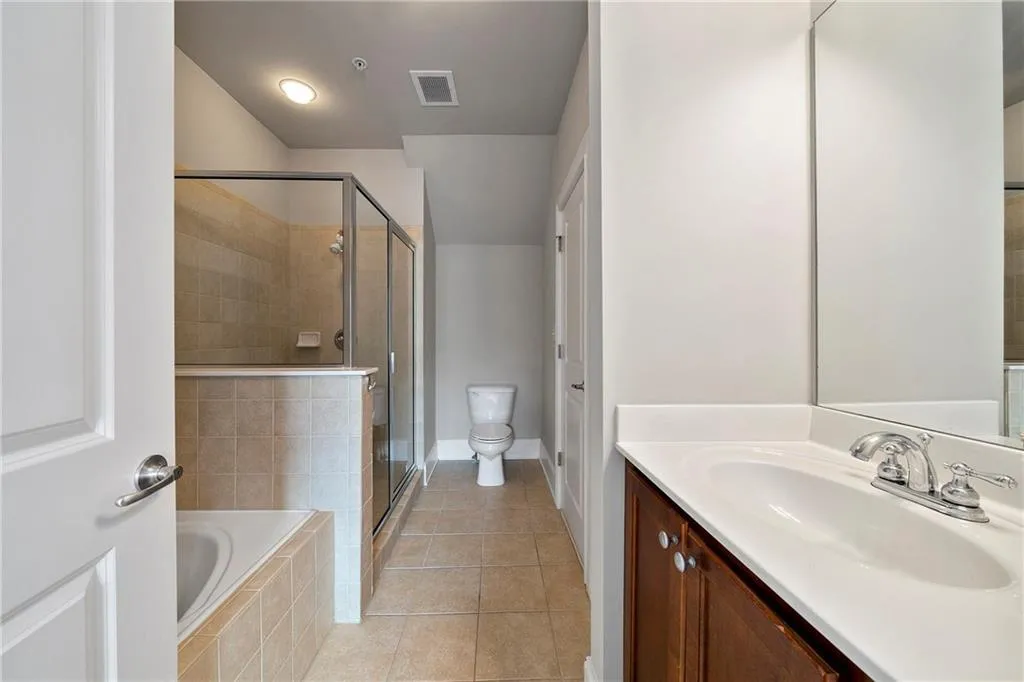 291 Le Gran Bnd Unit 291, Sandy Springs, Georgia 30328, 2 Bedrooms Bedrooms, ,2 BathroomsBathrooms,Residential,Sold,291 Le Gran Bnd Unit 291,6763234