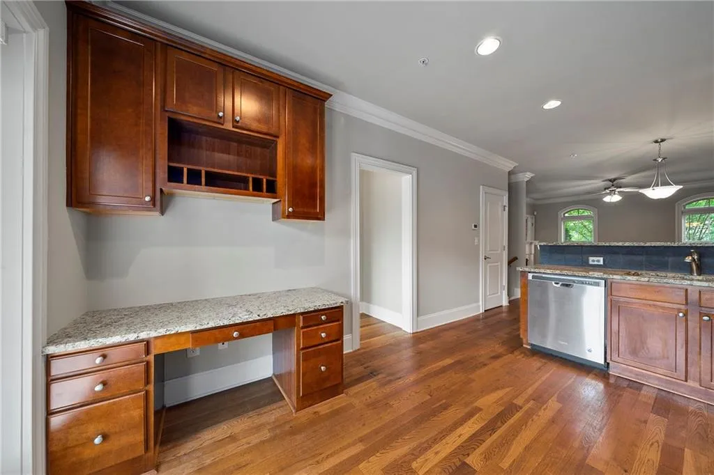 291 Le Gran Bnd Unit 291, Sandy Springs, Georgia 30328, 2 Bedrooms Bedrooms, ,2 BathroomsBathrooms,Residential,Sold,291 Le Gran Bnd Unit 291,6763234