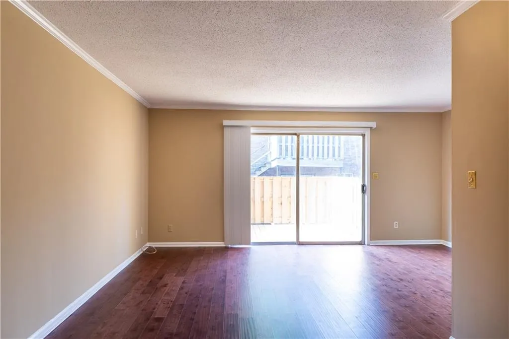 5625 Kingsport Drive, Atlanta, Georgia 30342, 2 Bedrooms Bedrooms, ,1 BathroomBathrooms,Residential,Sold,5625 Kingsport Drive,6910598