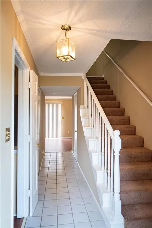 5625 Kingsport Drive, Atlanta, Georgia 30342, 2 Bedrooms Bedrooms, ,1 BathroomBathrooms,Residential,Sold,5625 Kingsport Drive,6910598