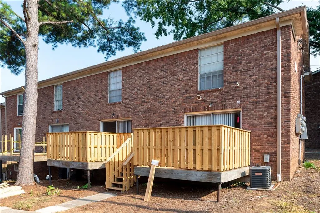 5625 Kingsport Drive, Atlanta, Georgia 30342, 2 Bedrooms Bedrooms, ,1 BathroomBathrooms,Residential,Sold,5625 Kingsport Drive,6910598