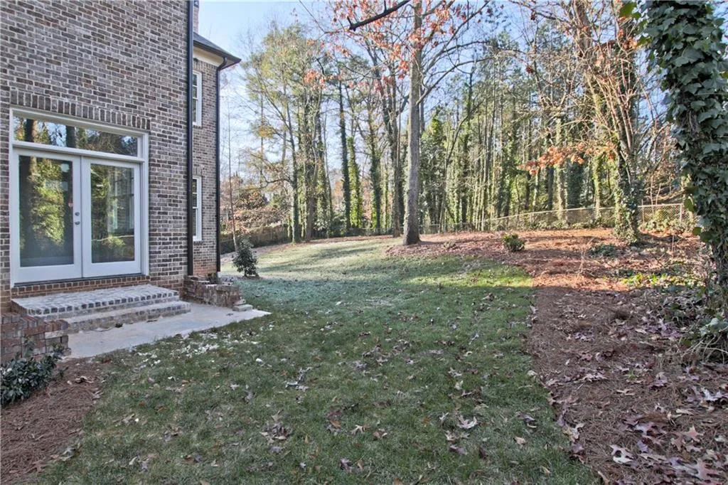 695 E Northway Lane, Sandy Springs, Georgia 30342, 5 Bedrooms Bedrooms, ,5 BathroomsBathrooms,Residential,Sold,695 E Northway Lane,5956058