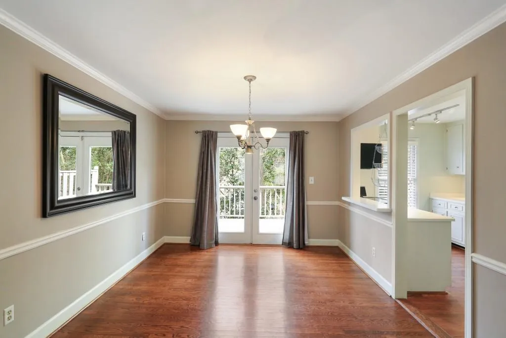 104 Terrace Drive Unit 5, Atlanta, Georgia 30305, 2 Bedrooms Bedrooms, ,2 BathroomsBathrooms,Residential,Sold,104 Terrace Drive Unit 5,5804255