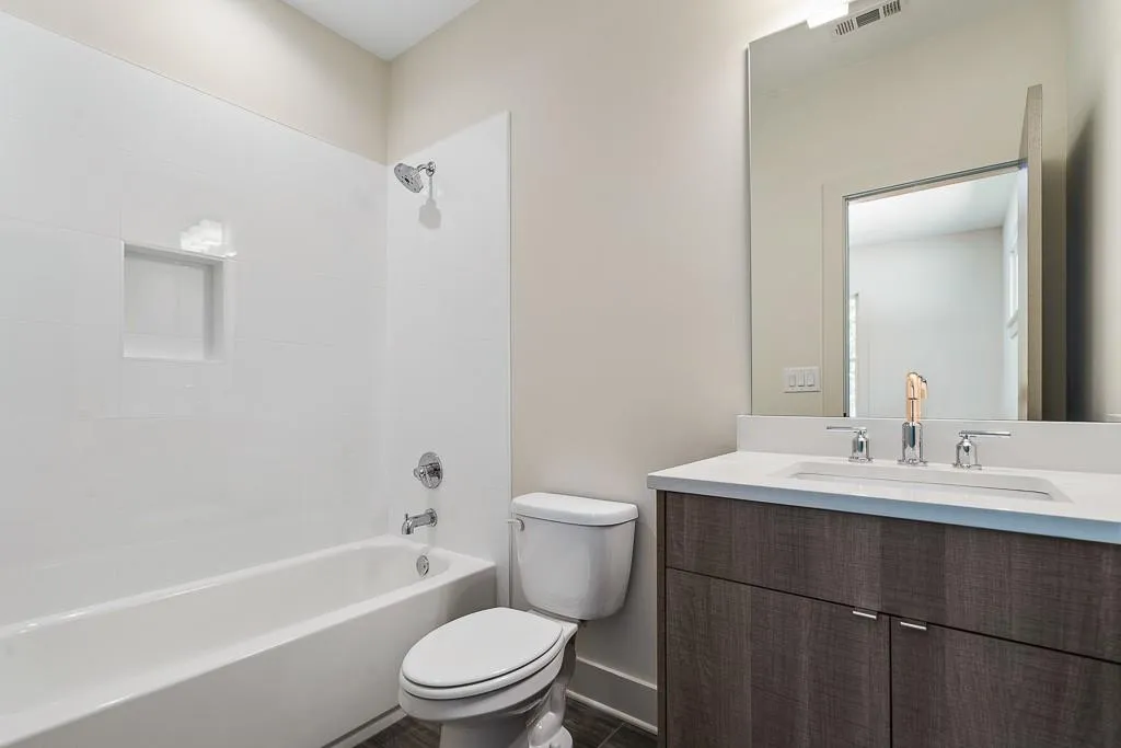 6447 Vernon Woods Drive, Atlanta, Georgia 30328, 5 Bedrooms Bedrooms, ,5 BathroomsBathrooms,Residential,Sold,6447 Vernon Woods Drive,6613840