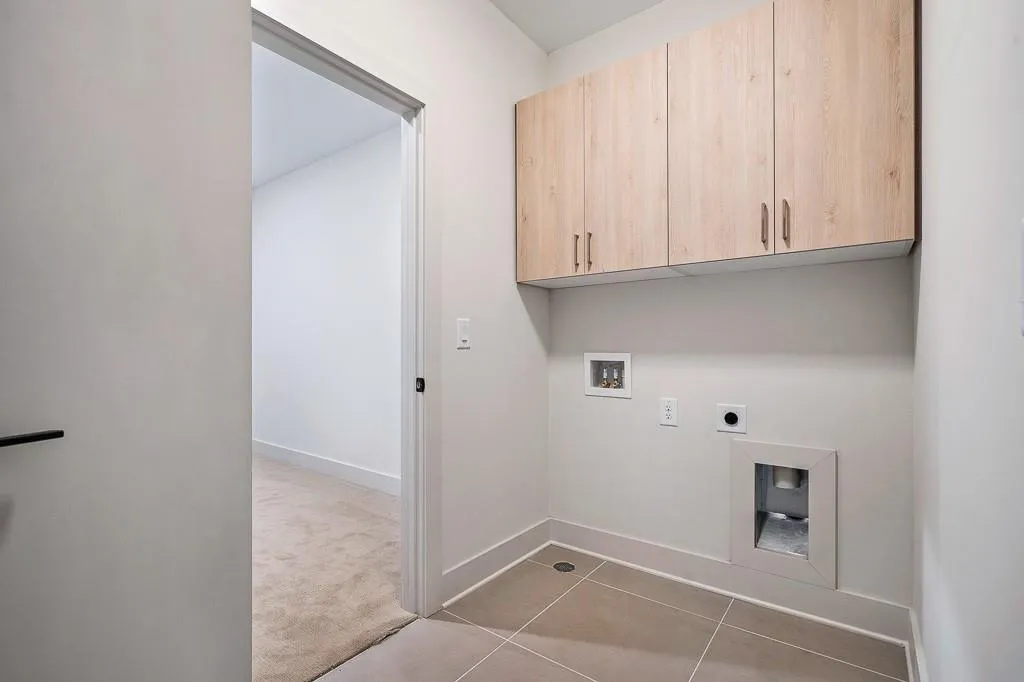 6447 Vernon Woods Drive, Atlanta, Georgia 30328, 5 Bedrooms Bedrooms, ,5 BathroomsBathrooms,Residential,Sold,6447 Vernon Woods Drive,6613840