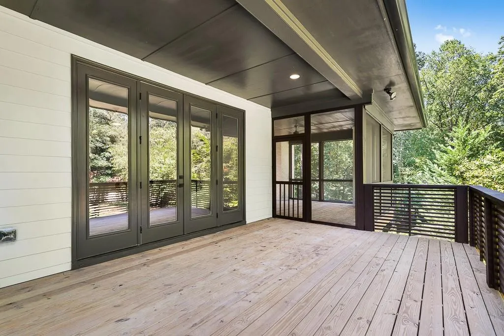 6447 Vernon Woods Drive, Atlanta, Georgia 30328, 5 Bedrooms Bedrooms, ,5 BathroomsBathrooms,Residential,Sold,6447 Vernon Woods Drive,6613840