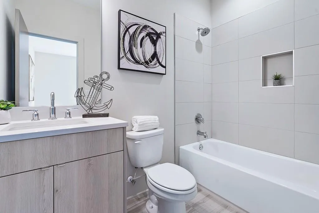 6447 Vernon Woods Drive, Atlanta, Georgia 30328, 5 Bedrooms Bedrooms, ,5 BathroomsBathrooms,Residential,Sold,6447 Vernon Woods Drive,6613840