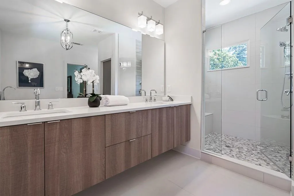 6447 Vernon Woods Drive, Atlanta, Georgia 30328, 5 Bedrooms Bedrooms, ,5 BathroomsBathrooms,Residential,Sold,6447 Vernon Woods Drive,6613840