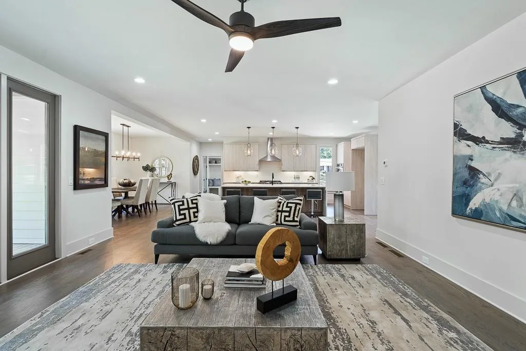 6447 Vernon Woods Drive, Atlanta, Georgia 30328, 5 Bedrooms Bedrooms, ,5 BathroomsBathrooms,Residential,Sold,6447 Vernon Woods Drive,6613840