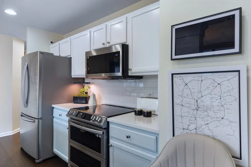 3040 Peachtree Road Nw Unit 1003, Atlanta, Georgia 30305, 2 Bedrooms Bedrooms, ,2 BathroomsBathrooms,Residential,For Sale,3040 Peachtree Road Nw Unit 1003,7634544