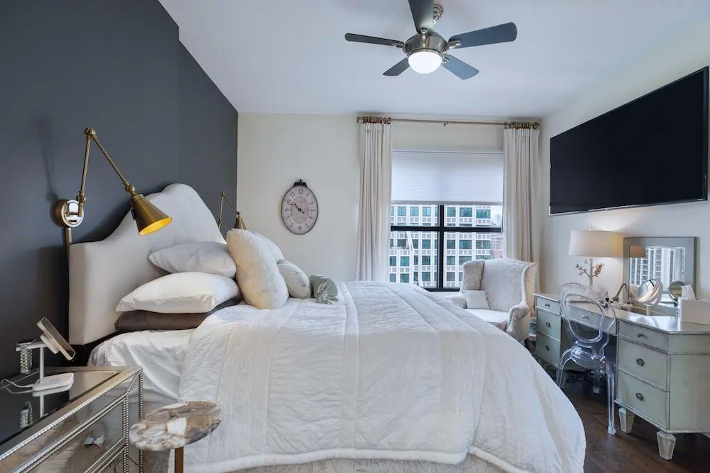 3040 Peachtree Road Nw Unit 1003, Atlanta, Georgia 30305, 2 Bedrooms Bedrooms, ,2 BathroomsBathrooms,Residential,For Sale,3040 Peachtree Road Nw Unit 1003,7634544