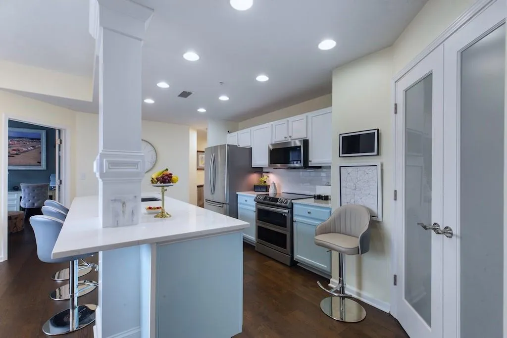 3040 Peachtree Road Nw Unit 1003, Atlanta, Georgia 30305, 2 Bedrooms Bedrooms, ,2 BathroomsBathrooms,Residential,For Sale,3040 Peachtree Road Nw Unit 1003,7634544