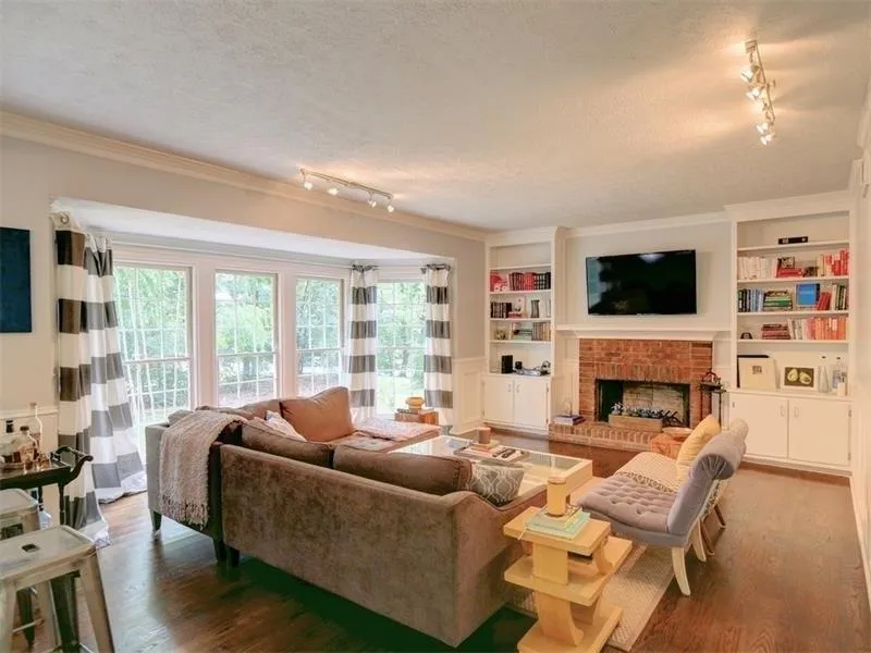460 Tahoma Drive, Sandy Springs, Georgia 30350, 4 Bedrooms Bedrooms, ,2 BathroomsBathrooms,Residential,Sold,460 Tahoma Drive,5712486