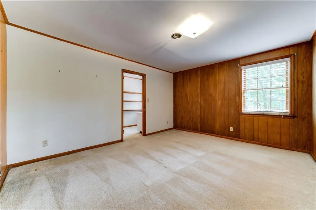 1665 Huntingdon Trail, Sandy Springs, Georgia 30350, 5 Bedrooms Bedrooms, ,4 BathroomsBathrooms,Residential,Sold,1665 Huntingdon Trail,6577395