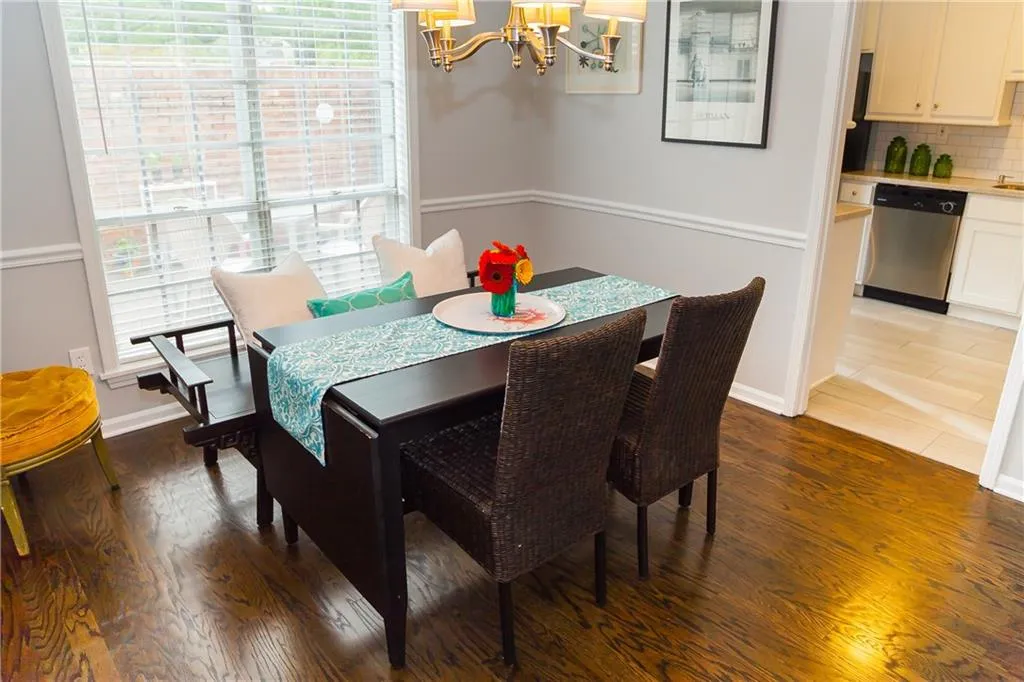 3 Newport Place Nw, Atlanta, Georgia 30318, 2 Bedrooms Bedrooms, ,2 BathroomsBathrooms,Residential,Sold,3 Newport Place Nw,5909192