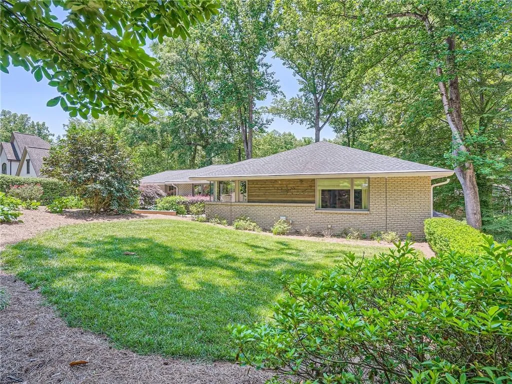 4574 Mystic Drive, Sandy Springs, Georgia 30342, 4 Bedrooms Bedrooms, ,3 BathroomsBathrooms,Residential,Sold,4574 Mystic Drive,7223242