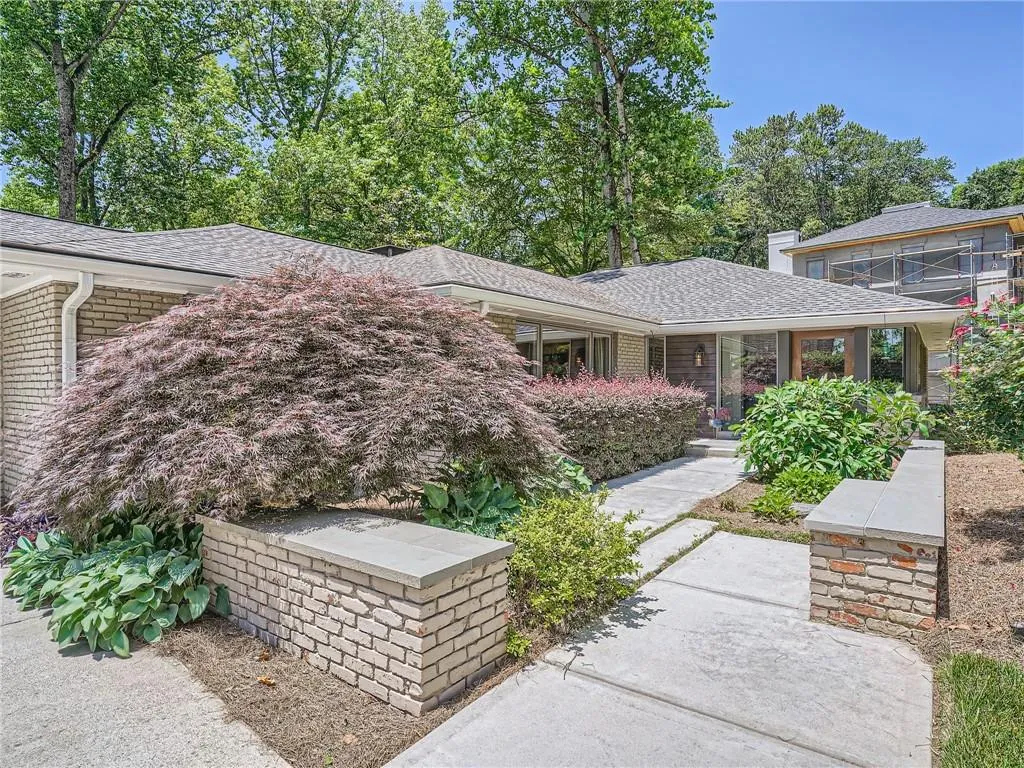 4574 Mystic Drive, Sandy Springs, Georgia 30342, 4 Bedrooms Bedrooms, ,3 BathroomsBathrooms,Residential,Sold,4574 Mystic Drive,7223242