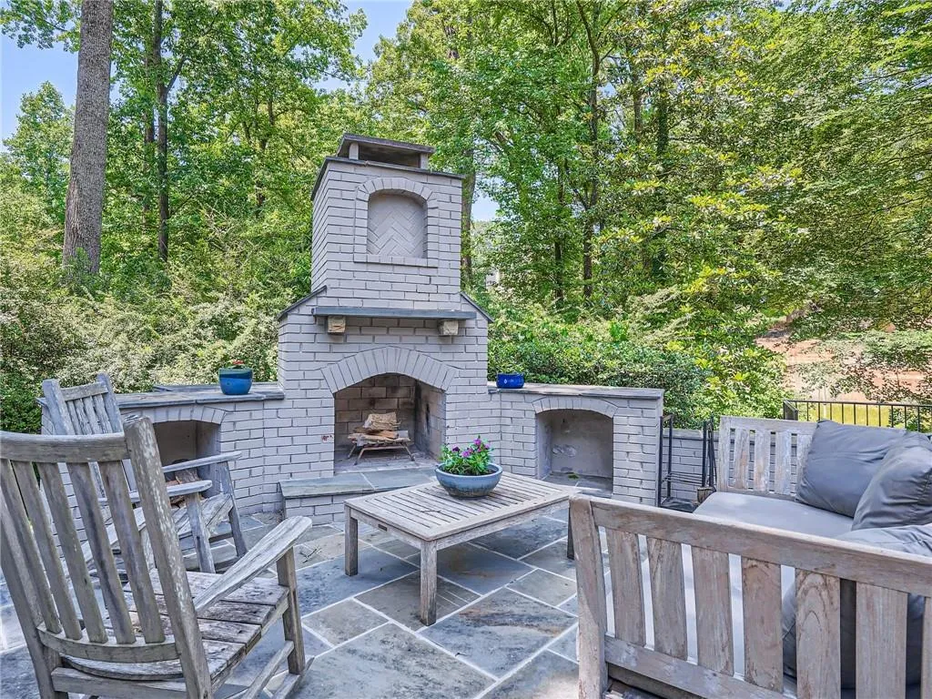 4574 Mystic Drive, Sandy Springs, Georgia 30342, 4 Bedrooms Bedrooms, ,3 BathroomsBathrooms,Residential,Sold,4574 Mystic Drive,7223242