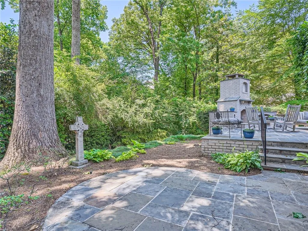 4574 Mystic Drive, Sandy Springs, Georgia 30342, 4 Bedrooms Bedrooms, ,3 BathroomsBathrooms,Residential,Sold,4574 Mystic Drive,7223242