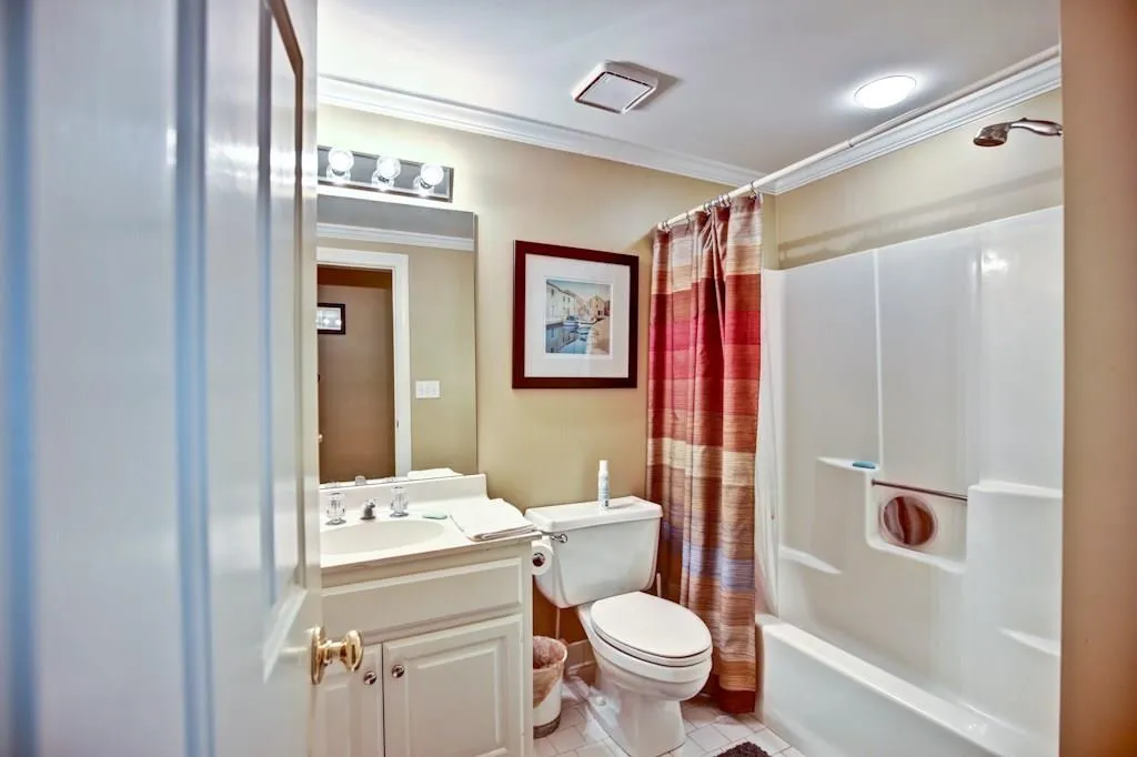 4420 Highgrove Pointe, Atlanta, Georgia 30319, 4 Bedrooms Bedrooms, ,3 BathroomsBathrooms,Residential,Sold,4420 Highgrove Pointe,5729711