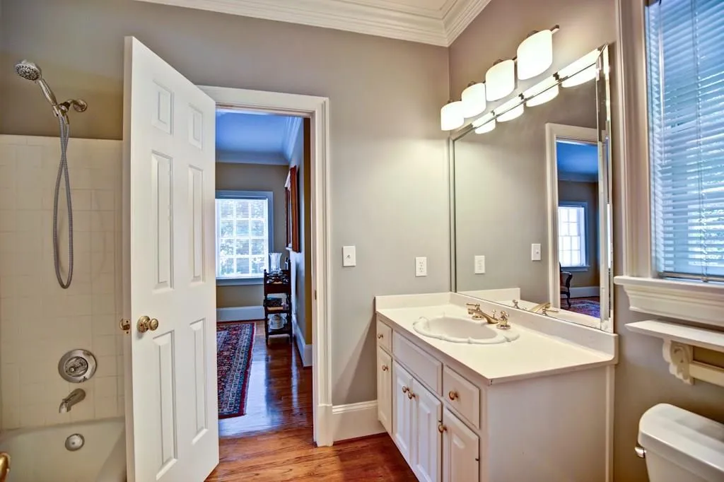 4420 Highgrove Pointe, Atlanta, Georgia 30319, 4 Bedrooms Bedrooms, ,3 BathroomsBathrooms,Residential,Sold,4420 Highgrove Pointe,5729711