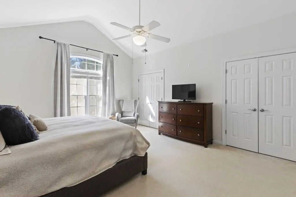 355 Wembley Circle, Sandy Springs, Georgia 30328, 4 Bedrooms Bedrooms, ,3 BathroomsBathrooms,Residential,Sold,355 Wembley Circle,7430607