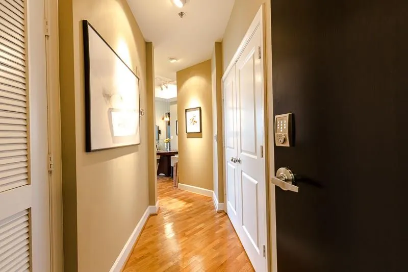 2626 Peachtree Road Nw Unit 1808, Atlanta, Georgia 30305, 1 Bedroom Bedrooms, ,1 BathroomBathrooms,Residential,Sold,2626 Peachtree Road Nw Unit 1808,5881205