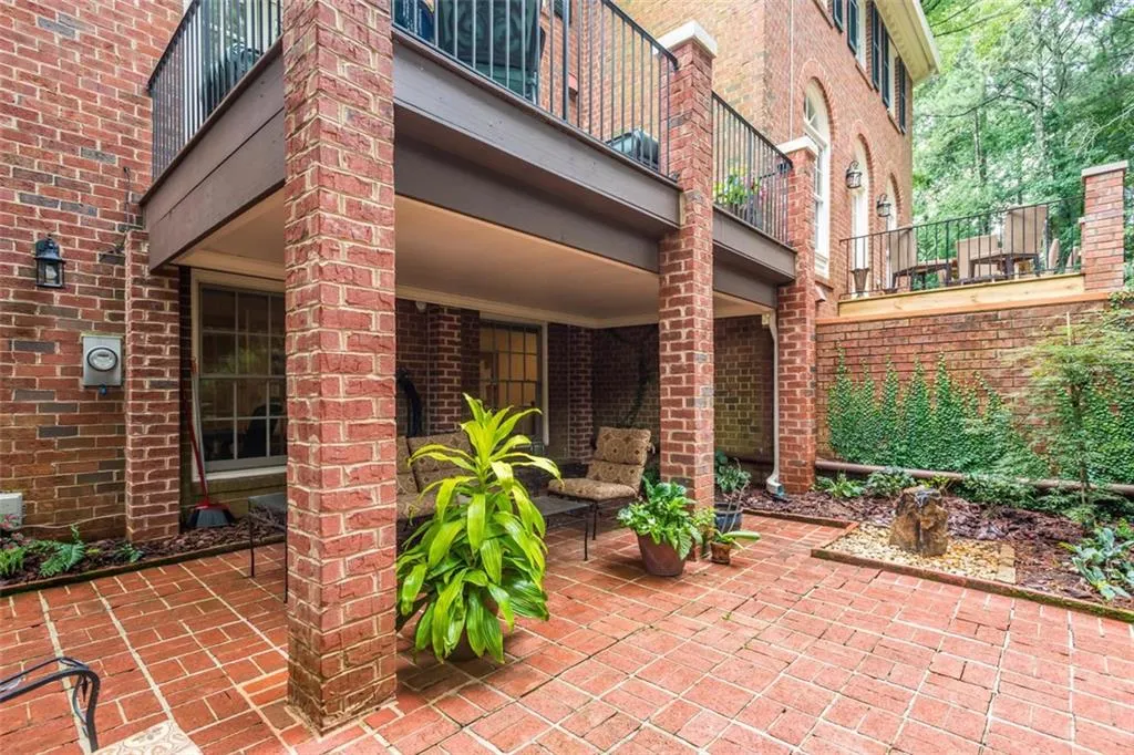 106 Jefferson Circle, Atlanta, Georgia 30328, 3 Bedrooms Bedrooms, ,2 BathroomsBathrooms,Residential,Sold,106 Jefferson Circle,6087427