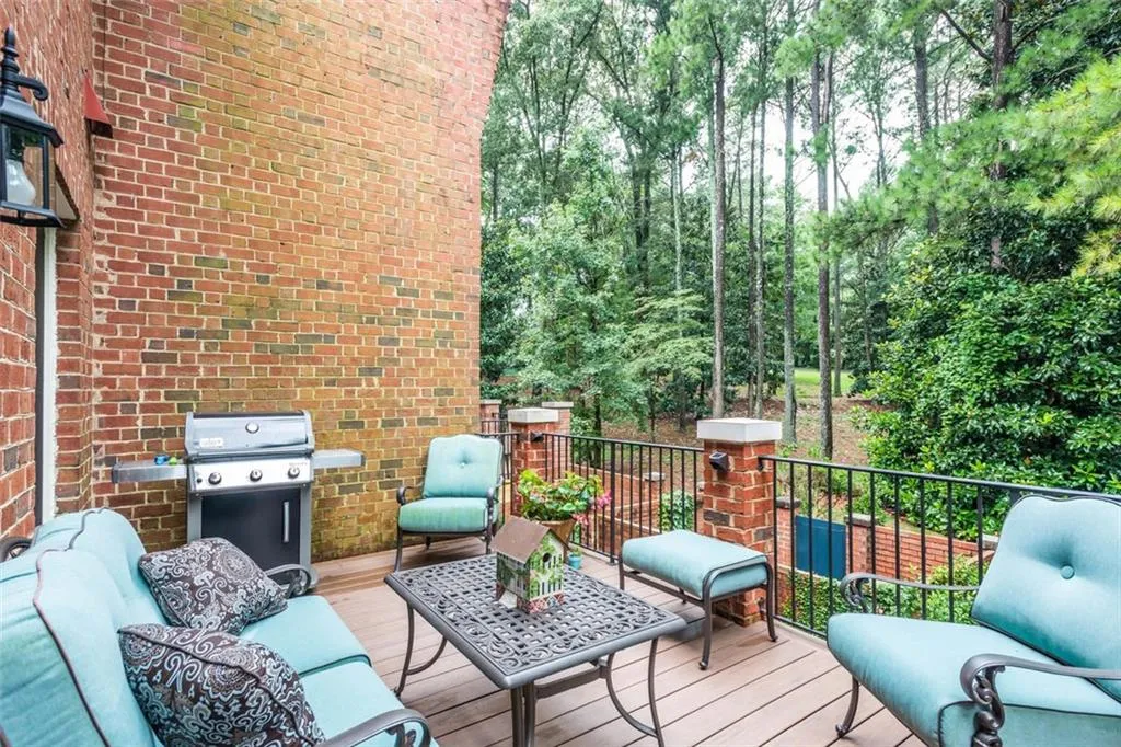 106 Jefferson Circle, Atlanta, Georgia 30328, 3 Bedrooms Bedrooms, ,2 BathroomsBathrooms,Residential,Sold,106 Jefferson Circle,6087427