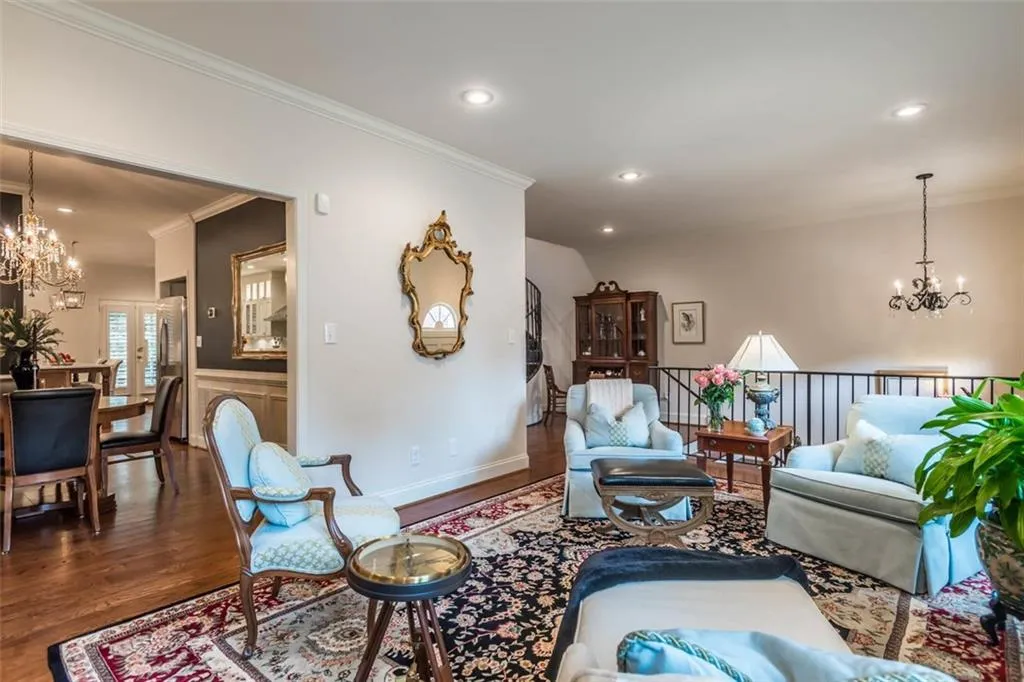 106 Jefferson Circle, Atlanta, Georgia 30328, 3 Bedrooms Bedrooms, ,2 BathroomsBathrooms,Residential,Sold,106 Jefferson Circle,6087427