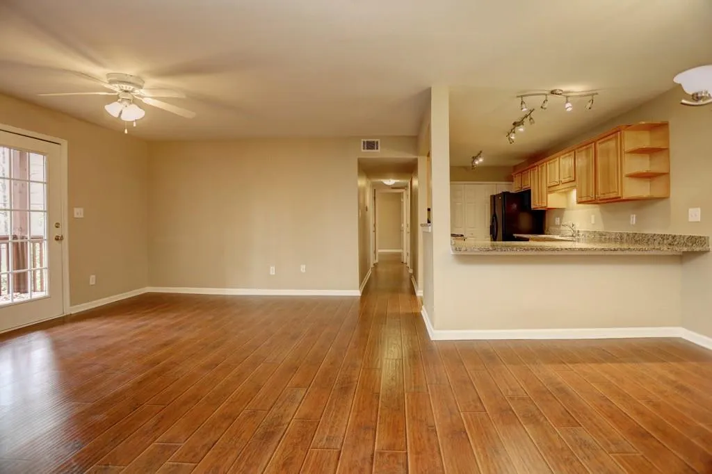 203 Brighton Point Unit 203, Atlanta, Georgia 30328, 2 Bedrooms Bedrooms, ,2 BathroomsBathrooms,Residential,Sold,203 Brighton Point Unit 203,5789331