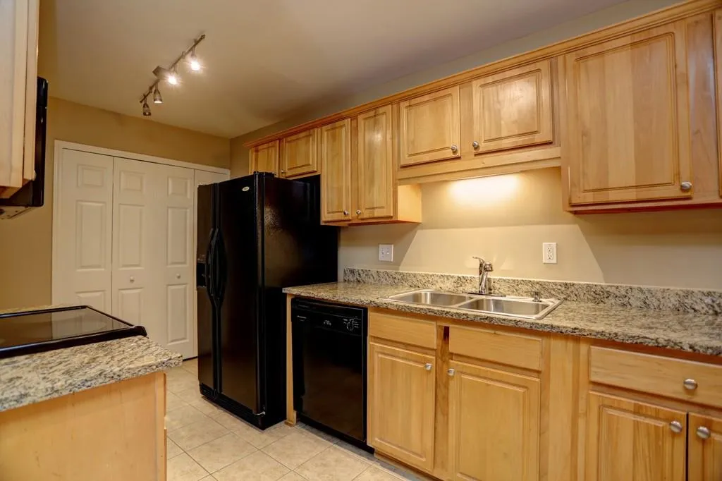 203 Brighton Point Unit 203, Atlanta, Georgia 30328, 2 Bedrooms Bedrooms, ,2 BathroomsBathrooms,Residential,Sold,203 Brighton Point Unit 203,5789331