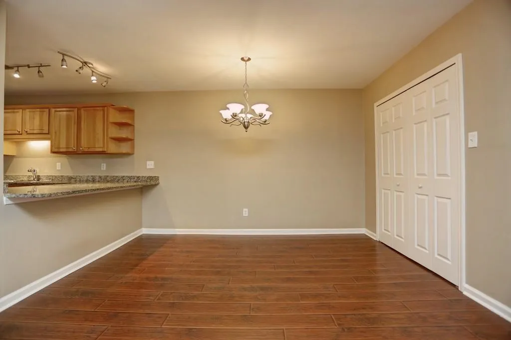 203 Brighton Point Unit 203, Atlanta, Georgia 30328, 2 Bedrooms Bedrooms, ,2 BathroomsBathrooms,Residential,Sold,203 Brighton Point Unit 203,5789331