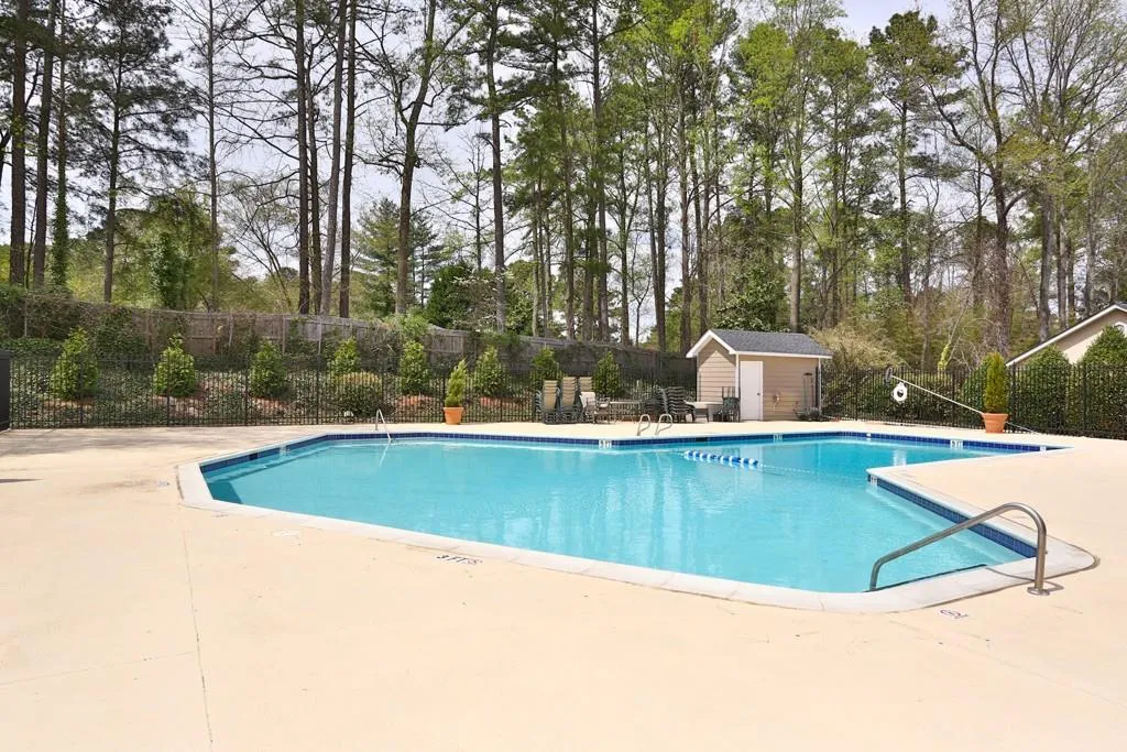 203 Brighton Point Unit 203, Atlanta, Georgia 30328, 2 Bedrooms Bedrooms, ,2 BathroomsBathrooms,Residential,Sold,203 Brighton Point Unit 203,5789331