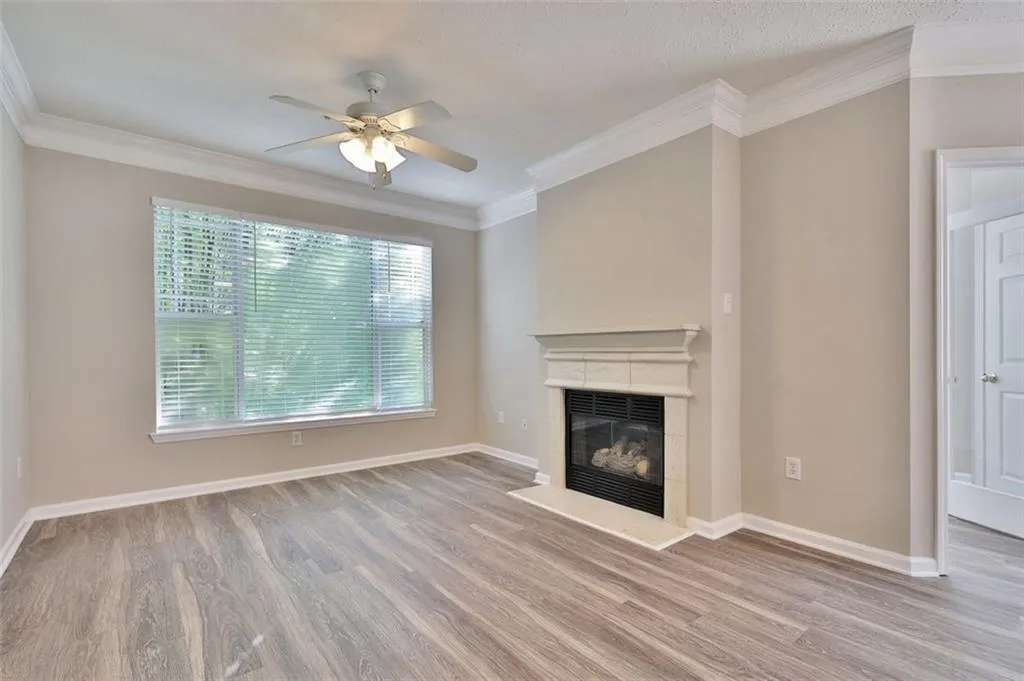 5559 Glenridge Drive Unit 1301, Sandy Springs, Georgia 30342, 2 Bedrooms Bedrooms, ,1 BathroomBathrooms,Residential,Sold,5559 Glenridge Drive Unit 1301,6928675