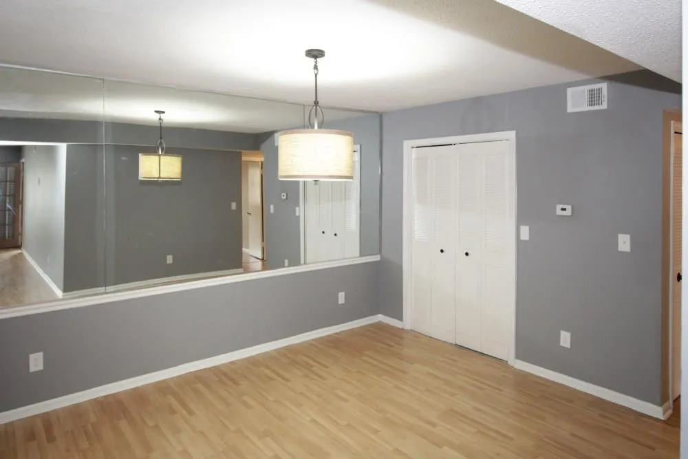 6851 Roswell Road Unit I-16, Sandy Springs, Georgia 30328, 3 Bedrooms Bedrooms, ,2 BathroomsBathrooms,Residential,Sold,6851 Roswell Road Unit I-16,5894471