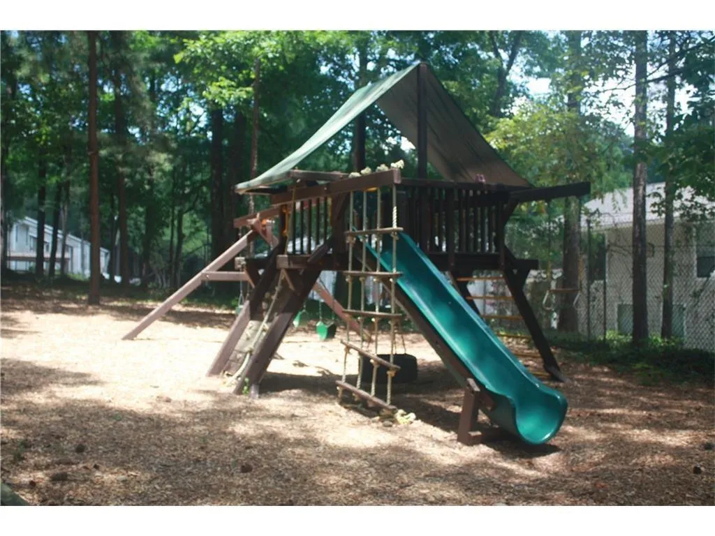 6851 Roswell Road Unit I-16, Sandy Springs, Georgia 30328, 3 Bedrooms Bedrooms, ,2 BathroomsBathrooms,Residential,Sold,6851 Roswell Road Unit I-16,5894471