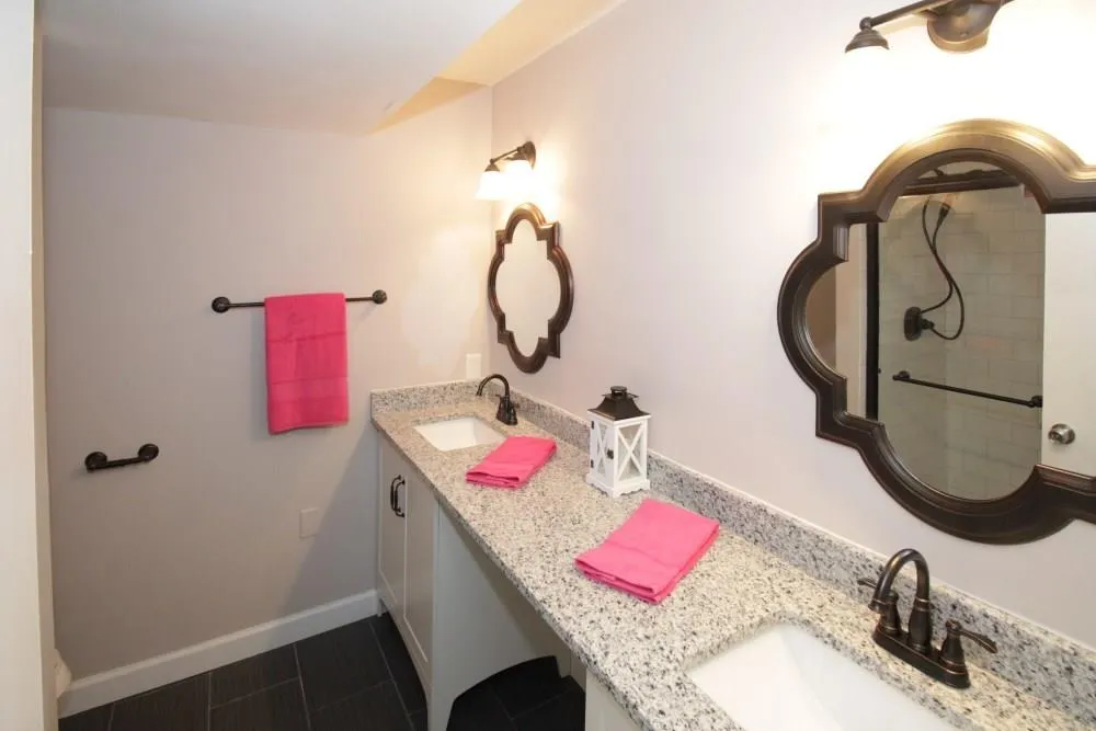 6851 Roswell Road Unit I-16, Sandy Springs, Georgia 30328, 3 Bedrooms Bedrooms, ,2 BathroomsBathrooms,Residential,Sold,6851 Roswell Road Unit I-16,5894471