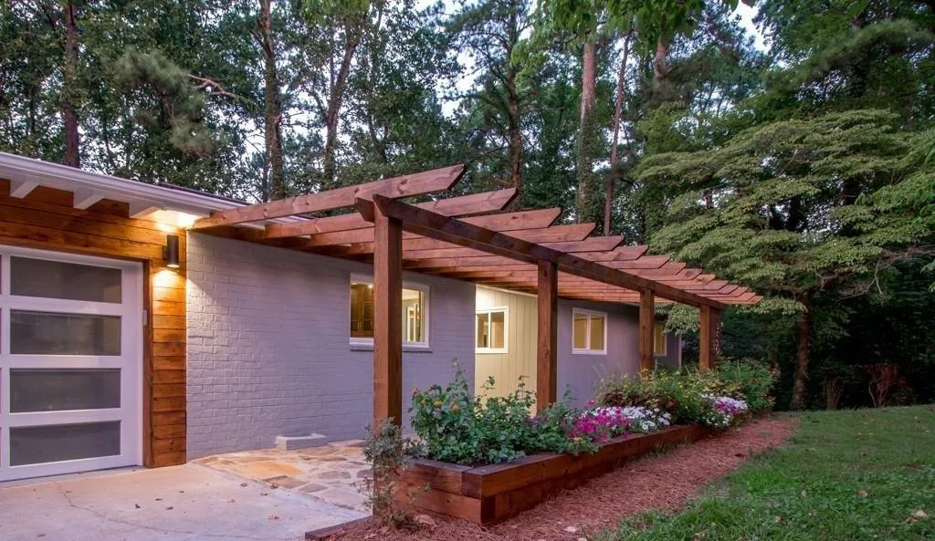 5890 Kayron Drive, Atlanta, Georgia 30328, 4 Bedrooms Bedrooms, ,3 BathroomsBathrooms,Residential,Sold,5890 Kayron Drive,6710387