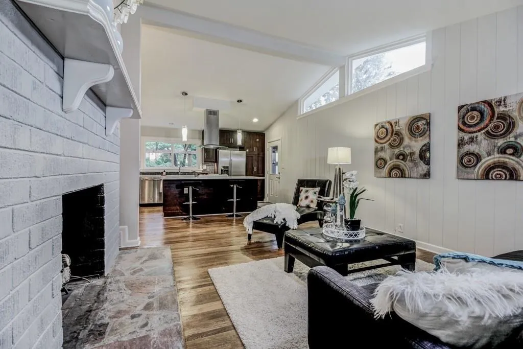 5890 Kayron Drive, Atlanta, Georgia 30328, 4 Bedrooms Bedrooms, ,3 BathroomsBathrooms,Residential,Sold,5890 Kayron Drive,6710387