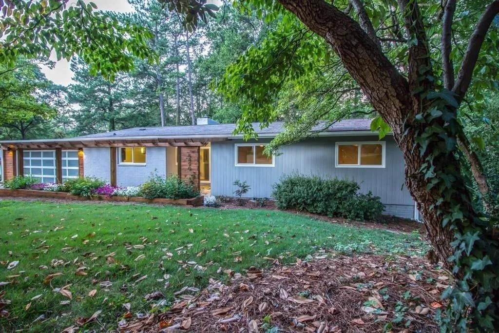 5890 Kayron Drive, Atlanta, Georgia 30328, 4 Bedrooms Bedrooms, ,3 BathroomsBathrooms,Residential,Sold,5890 Kayron Drive,6710387