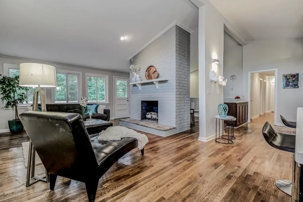 5890 Kayron Drive, Atlanta, Georgia 30328, 4 Bedrooms Bedrooms, ,3 BathroomsBathrooms,Residential,Sold,5890 Kayron Drive,6710387