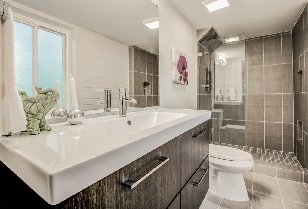 5890 Kayron Drive, Atlanta, Georgia 30328, 4 Bedrooms Bedrooms, ,3 BathroomsBathrooms,Residential,Sold,5890 Kayron Drive,6710387