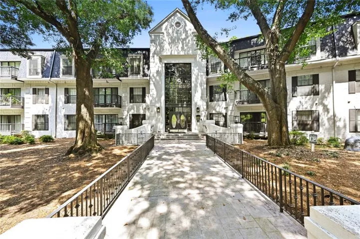 2201 Pine Heights Drive Ne, Atlanta, Georgia 30324