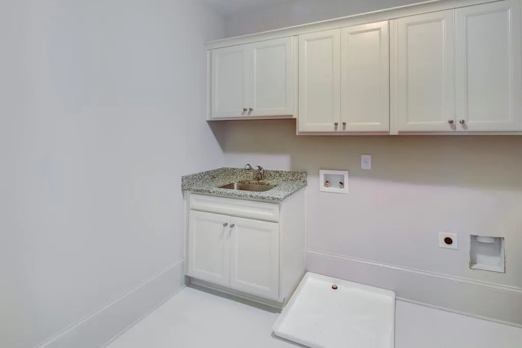41 Long Island Place, Atlanta, Georgia 30328, 6 Bedrooms Bedrooms, ,5 BathroomsBathrooms,Residential,Sold,41 Long Island Place,5740399