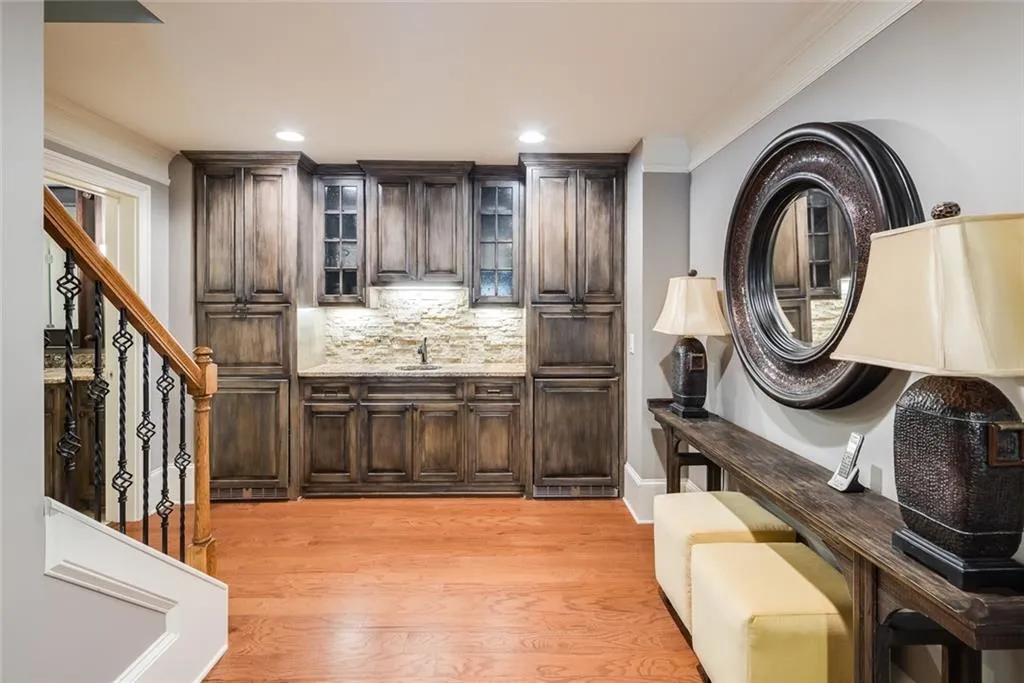 6312 Mount Vernon Oaks Drive, Sandy Springs, Georgia 30328, 5 Bedrooms Bedrooms, ,4 BathroomsBathrooms,Residential,Sold,6312 Mount Vernon Oaks Drive,6959108